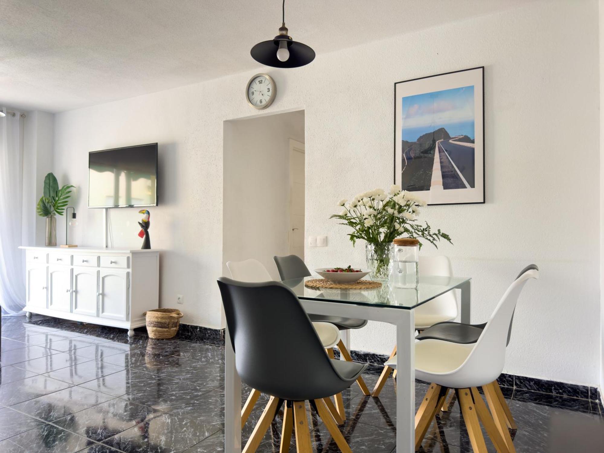 Amazing 3-Bedroom Apartment. Pool And Sea View! Los Cristianos  Kültér fotó