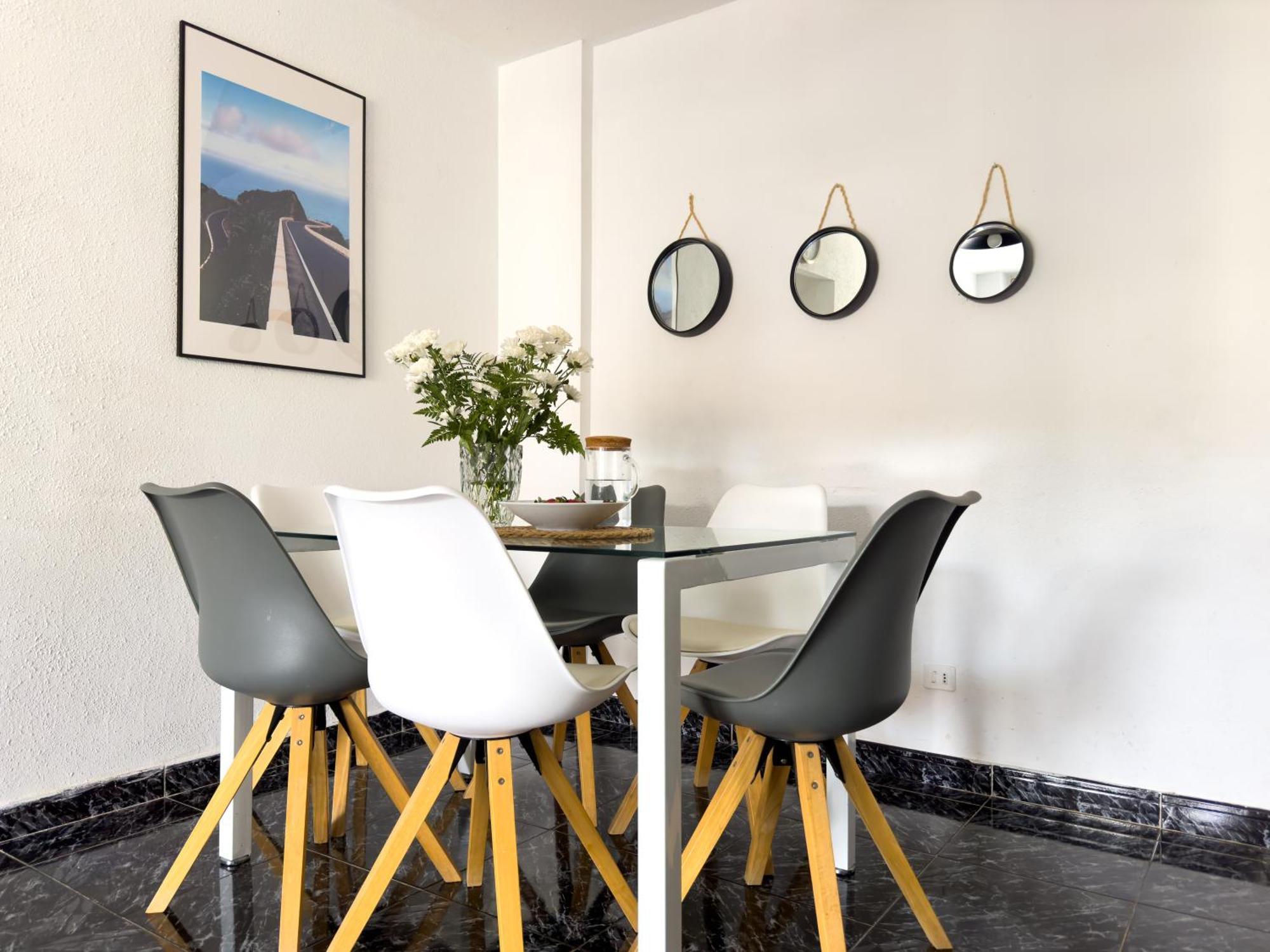 Amazing 3-Bedroom Apartment. Pool And Sea View! Los Cristianos  Kültér fotó