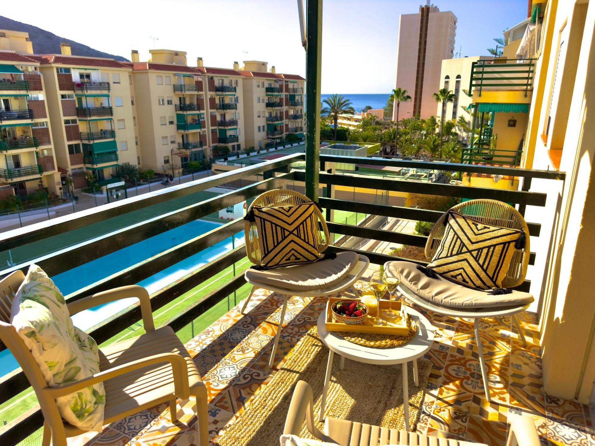 Amazing 3-Bedroom Apartment. Pool And Sea View! Los Cristianos  Kültér fotó